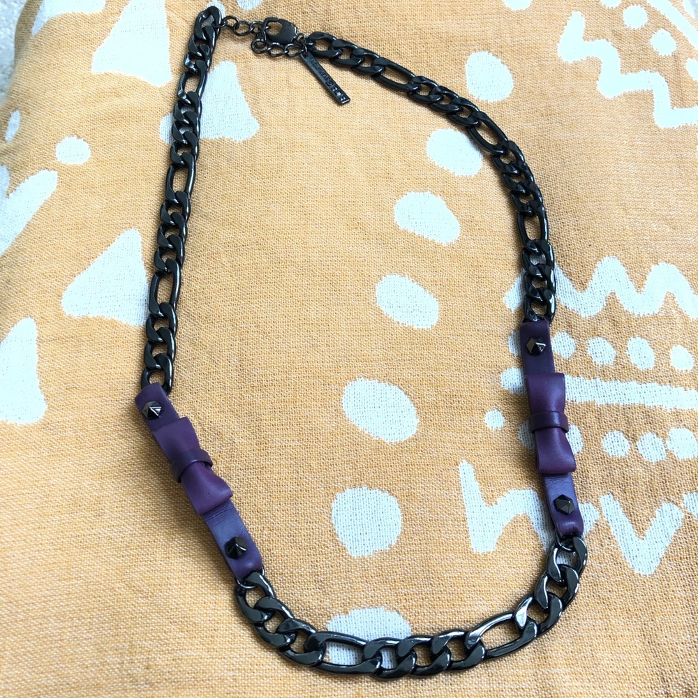 BCBG metal necklace